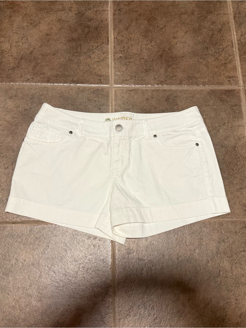 Women’s White Denim Jean Shorts - Casual Low-Rise Cut